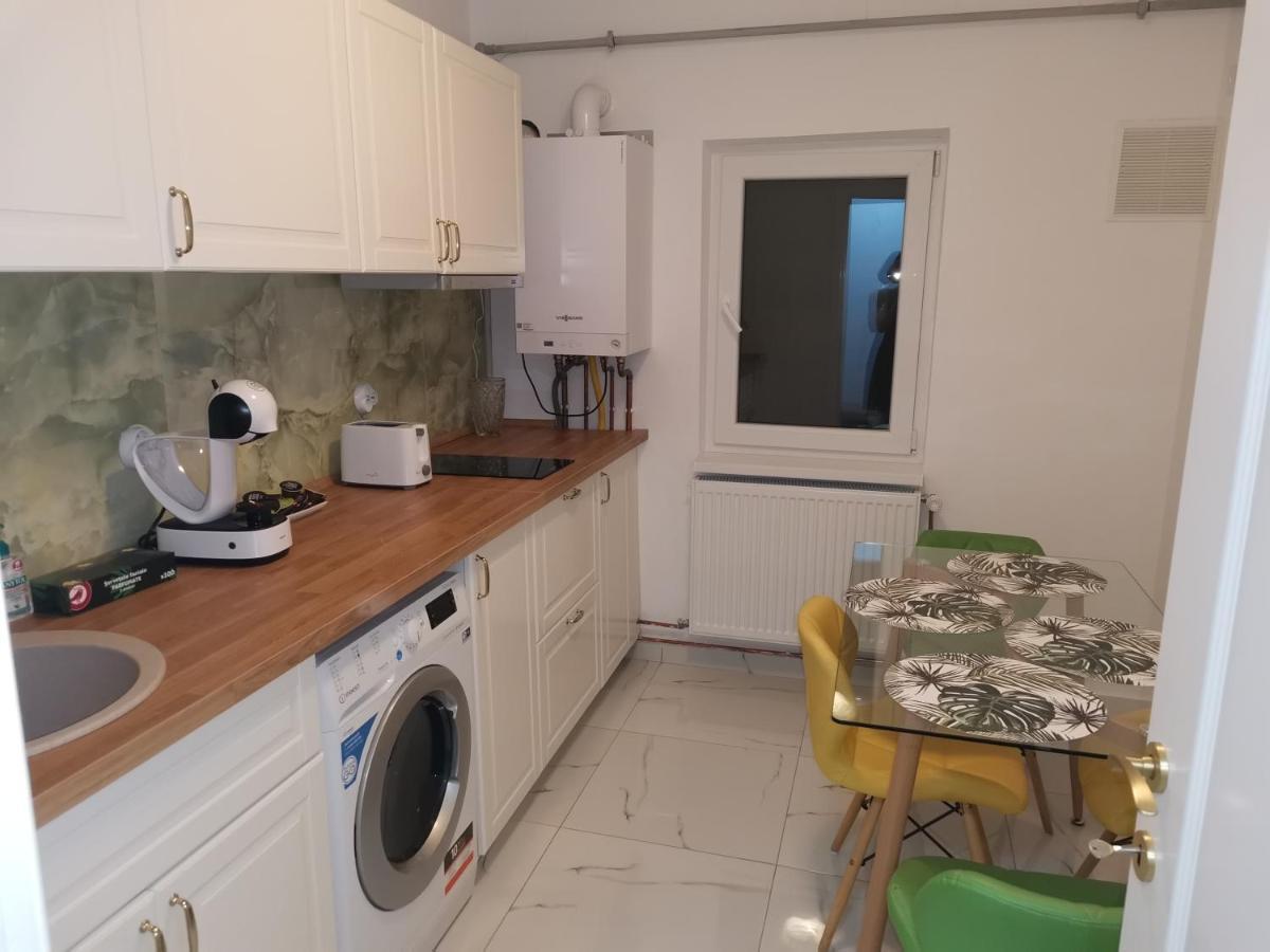 Bloom Box Apartments クラヨーヴァ エクステリア 写真